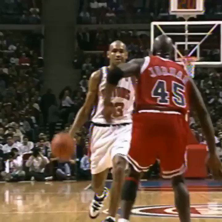 One of the best to lace \em up. Happy birthday to Grant Hill.  : 