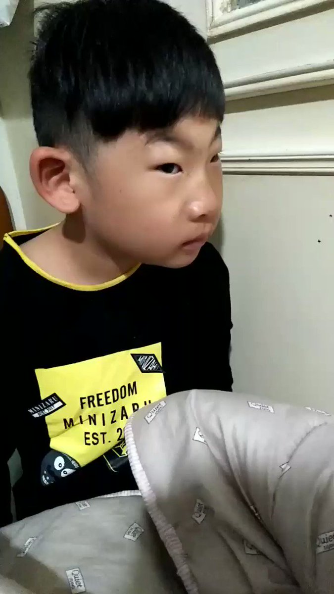 王金凤 - 儿子妈妈拿什么拯救你，你来到世上本该健康快乐的成长，享受爸爸妈妈的爱，看这世间一切美好的事物，可现在我每天看着你抽，就像一把刀时时刺痛妈妈...