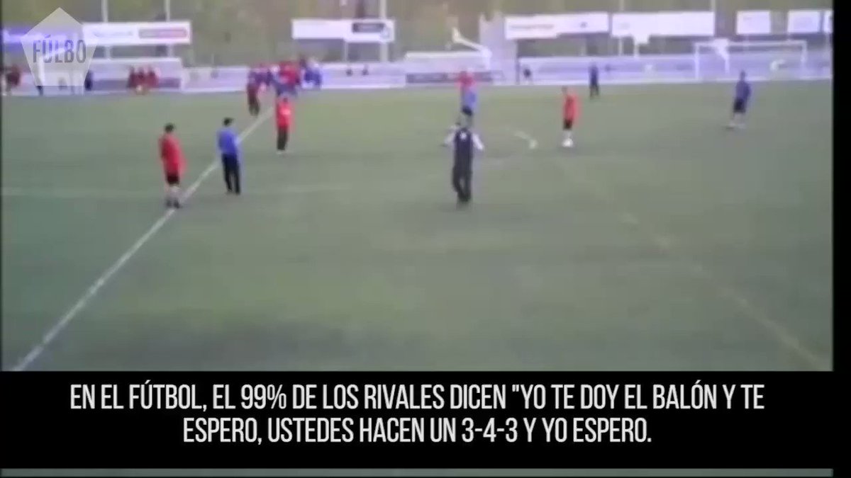 Guardiola explicando el concepto de hombre libre, tercer hombre y engaño colectivo.