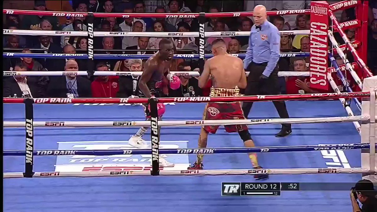 The hometown king earned his crown tonight ๐ #CrawfordBenavidez
(via @trboxing)