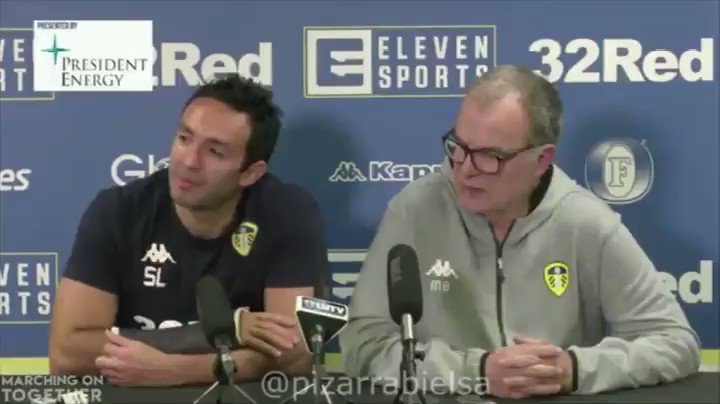 A Bielsa lo tildan de "obsesivo" y el Loco aclara que desprecia la obsesión, que lo aleja de la perfección ⚽️
En menos de un minuto, dio varios consejos para entender mejor el fútbol... ¡alejándose de él! 🔝