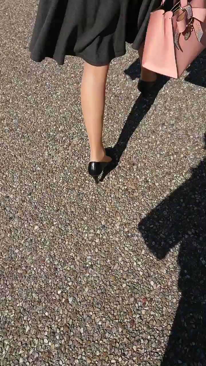 足盗撮  / X