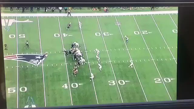 Jason Witten (@JasonWitten) on Twitter photo 26/10/2018 20:12:32 Getting ready for Patriots-Bills on MNF. You can see here how Brady and Gronk get a defense to fall in the trap. Getting ready for Patriots-Bills on MNF. You can see here how Brady and Gronk get a defense to fall in the trap.