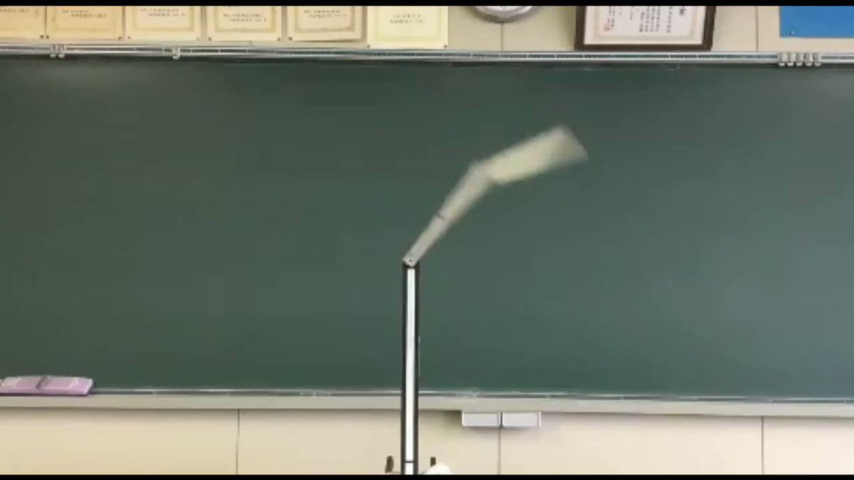 曲が入るとまさしくオタ芸。 pic.twitter.com/6zvFH30x43