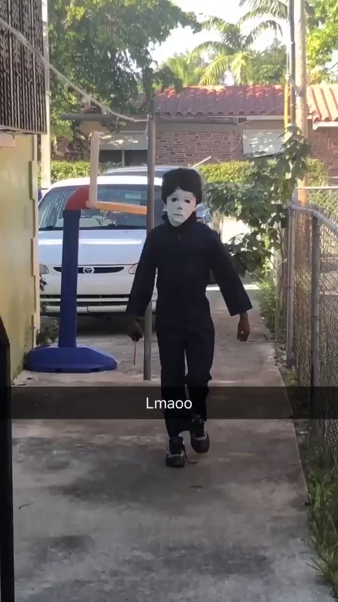 Kid In Michael Myers Mask Meme Meme Walls kid-in-michael-myers-mask-meme-meme-walls