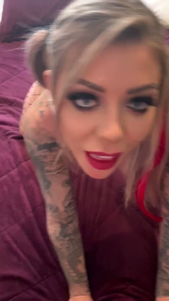 “Harley Quinn just fucked @LucasxFrost on my Premium Snapchat 😈🤷🏼‍♀️ joi...