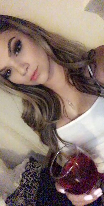 Cheers to the weekend ? Stay safe?❤️ https://t.co/qVkWQGTmy8