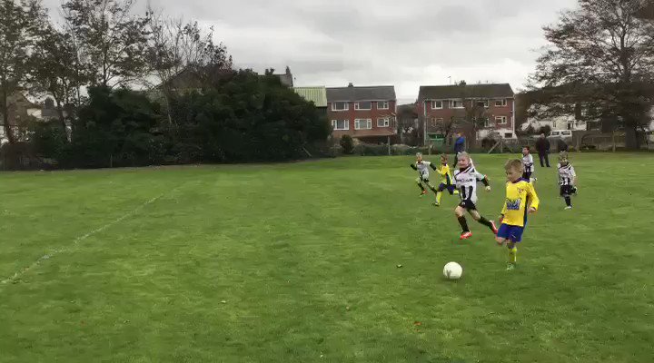 This guy is fucking definitely father of the year🤣