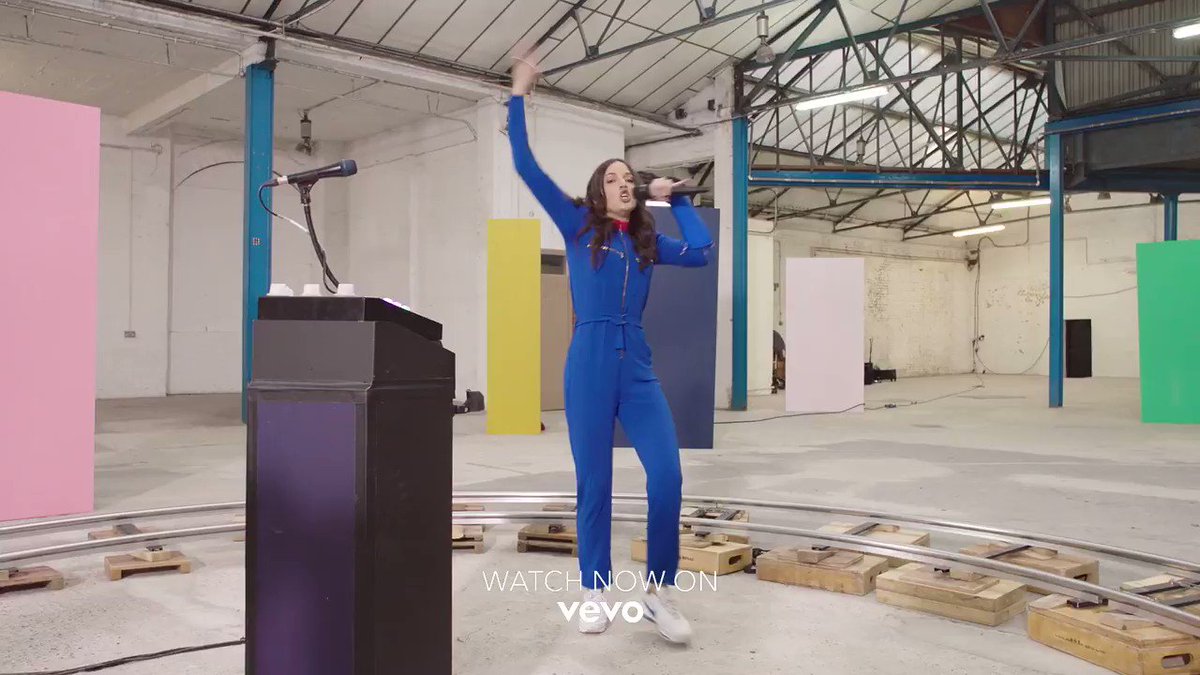 Vevo France (@VevoFrance) on Twitter photo 06/11/2018 16:57:45 🌟 #VevoXJain #Star @Jainmusic 🌟 #VevoXJain #Star @Jainmusic