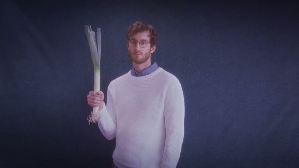 Ooh mon petit poireau... Si vous aussi dans votre enfance, vous avez eu le malheur de porter ce surnom. Et que tout comme Samuel, vous connaissez une personne qui porte le nom d'un légume...
N'hésitez pas à la taguer pour remporter une soupe @LaFermedAnchin
Agence : @clmbbdo