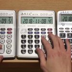 名探偵コナンのメインテーマ!が、電卓で弾かれています。毎回凄いと驚きます!