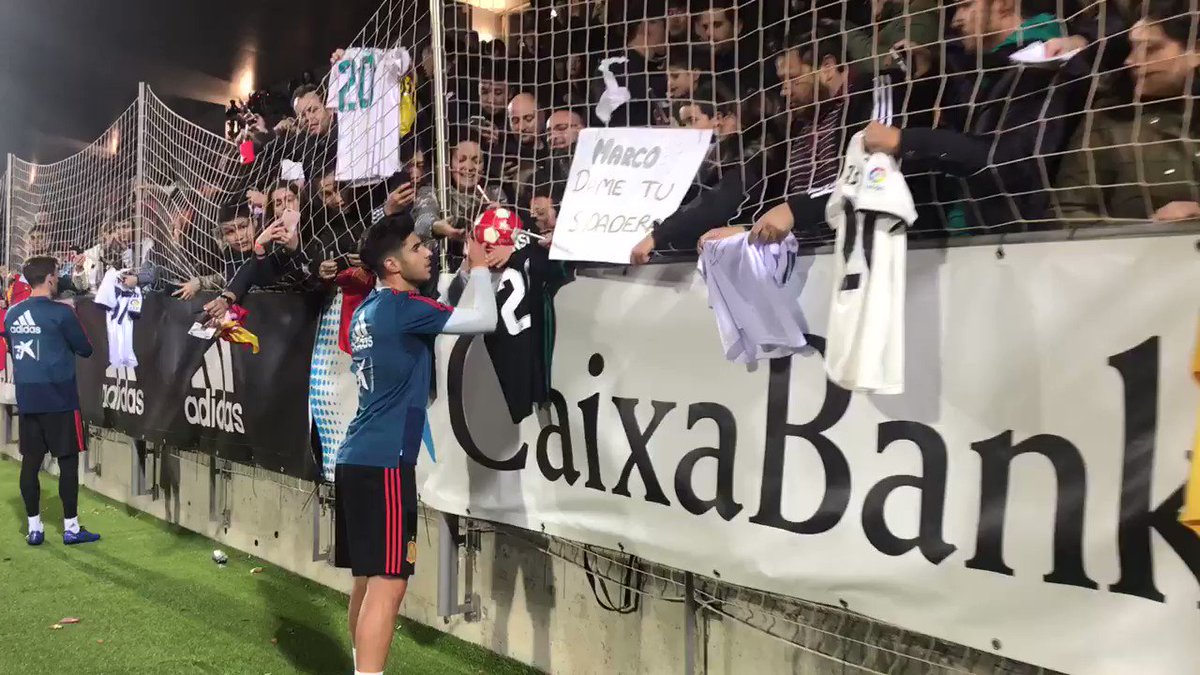Y @marcoasensio10... ¡Generosidad sin límite!
#UnaNuevaIlusión