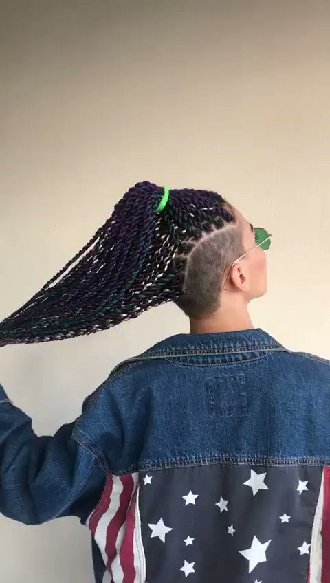 #afrikaburgusu #burgu #Afrikaörgüsüİzmir #bornovaafrikaörgüsü #boxbraid #İzmirAfrikaörgüsü #afrikaorgusu #sudalgası #afrosudalgası #afrodalgası #braidtress #Saçtasarım #saçmodelleri #saçörgüsü #örgü #saçuzatma #cornrows #balıksırt
. Ortalama 3ay kullanimsüresivar
📱+905380786804