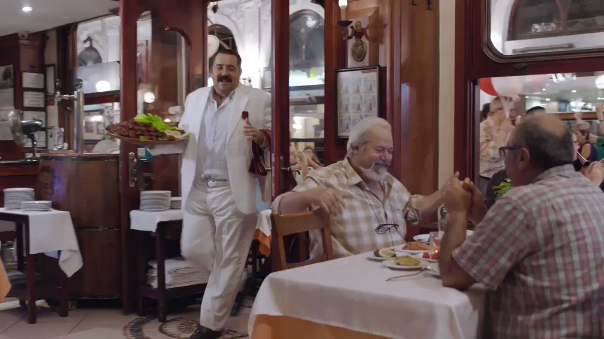 Etsiz çiğ köfte, şarkısız film olur mu? Gülmek, oynamak garanti: Kaldı 17 gün 😎 #HedefimSensin 30 Kasım'da sinemalarda!