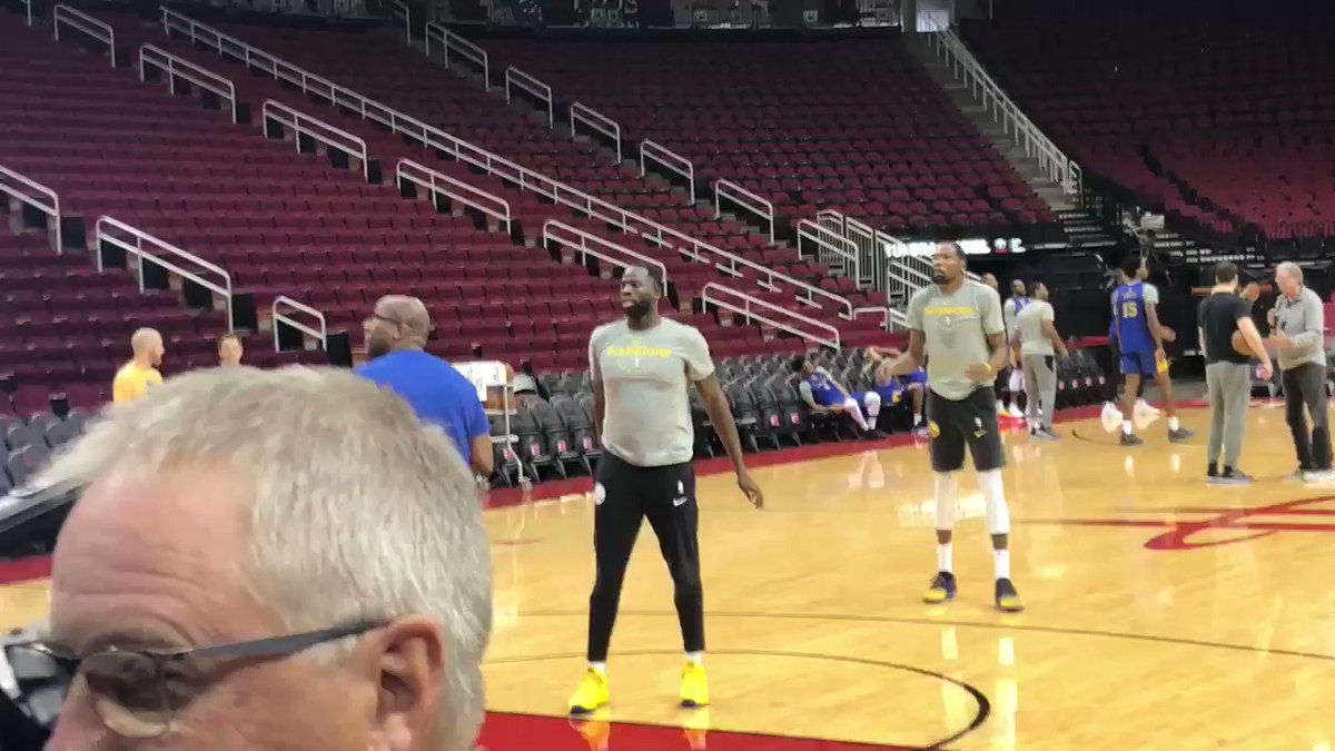 Watch: Draymond Green and Kevin Durant share basket during shootaround