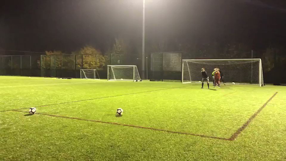 Our youth @bufcacademy GK’s reactions being tested tonight by GK coach @nicholasgrove. The boys making some quality saves! #BUFC #Goalkeepers #Gksaves #GkUnion