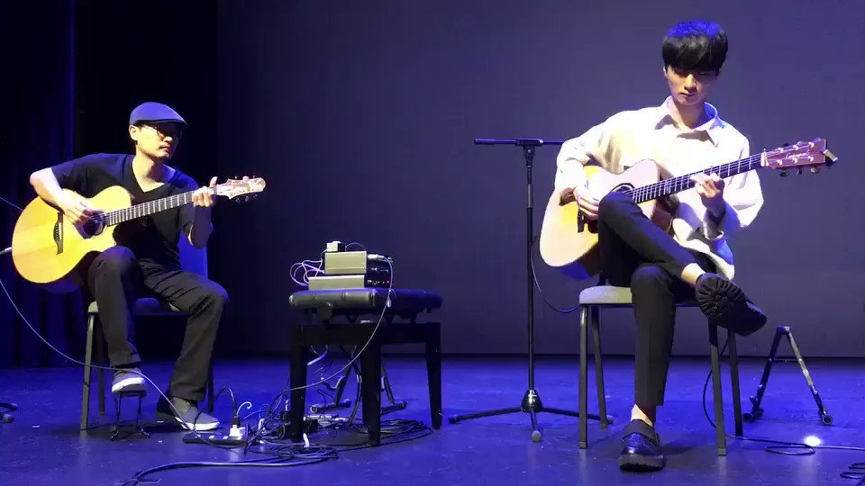 “Fly Me to the Moon”
Sungha Jung X Ryohei Shimoyama
Enjoy & have a nice evening!🍸
11월 초 홍콩 공연에서 연주했던 기타듀엣입니다~🎶 At the rehearsal in Hongkong 2 weeks earlier.
#Flymetothemoon #Franksinatra #sunghajung https://t.co/Gq9GKJKf4B