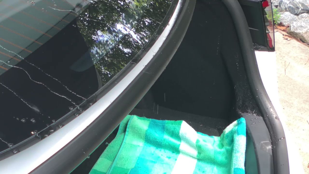 Ton Aarts on Twitter "Ja. Het is telkens weer lachen met je Tesla Model3. Doe je je heel