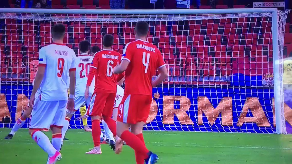 Andres Agulla (@aagulla_espn) on Twitter photo 2018-11-17 14:53:03 No tiene desperdicio!! Un penal por patearse solo!! Y esperen la definición de Mitrovic!! No tiene desperdicio!! Un penal por patearse solo!! Y esperen la definición de Mitrovic!!