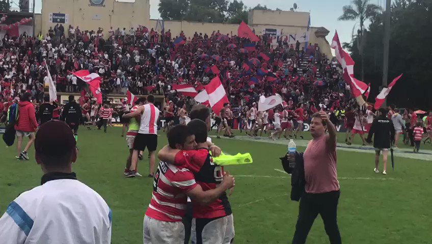 #MomentoScrum @aalumni se convirtió en el primer finalista del #URBATop12xESPN pero el partido de este sábado nos dejó este gran abrazo entre Tomás #Passerotti y Gregorio #DelPrete.
👏🏼👏🏼 #ThisIsRugby #Respect