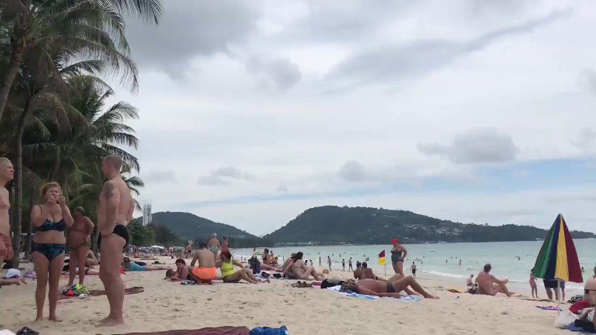 正解はプーケットに来ています😊😊笑
30℃近くあっても蒸し暑くなくて快適🏖🏖今日はピトンビーチでまったり🥰🥰
#プーケット #phuket #푸껫 #タイ #태국 #Thailand #Padongbeach #パトンビーチ🇹🇭🇹🇭