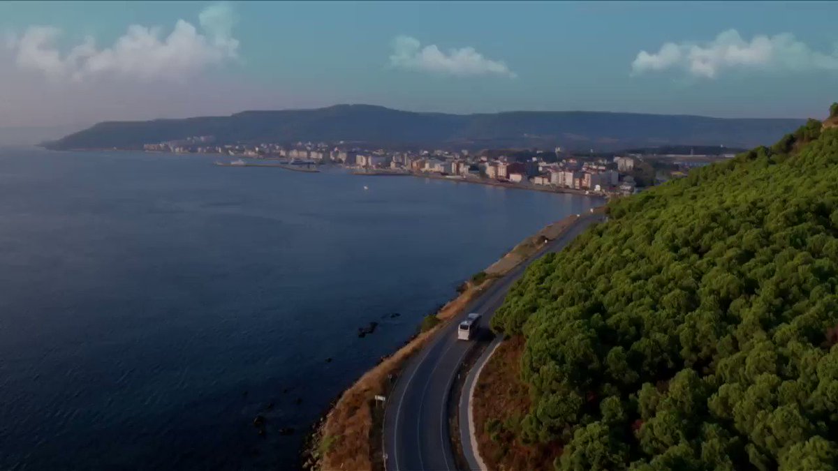 Kapı gıcırtısına oynarım diyenler yorumlara gelsin 😉 Bu klipte yerinde durmak imkansız, bizden söylemesi 😂 #HedefimSensin 30 Kasım’da sinemalarda!