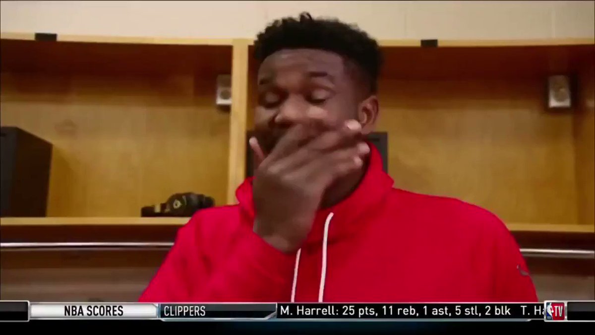 SPORTSRADIO 94WIP (@SportsRadioWIP) on Twitter photo 2018-11-20 14:50:50 DeAndre Ayton with the ultimate hat tip to Joel Embiid. 💯 (📽️ reddit/r/nba) DeAndre Ayton with the ultimate hat tip to Joel Embiid. 💯 (📽️ reddit/r/nba)