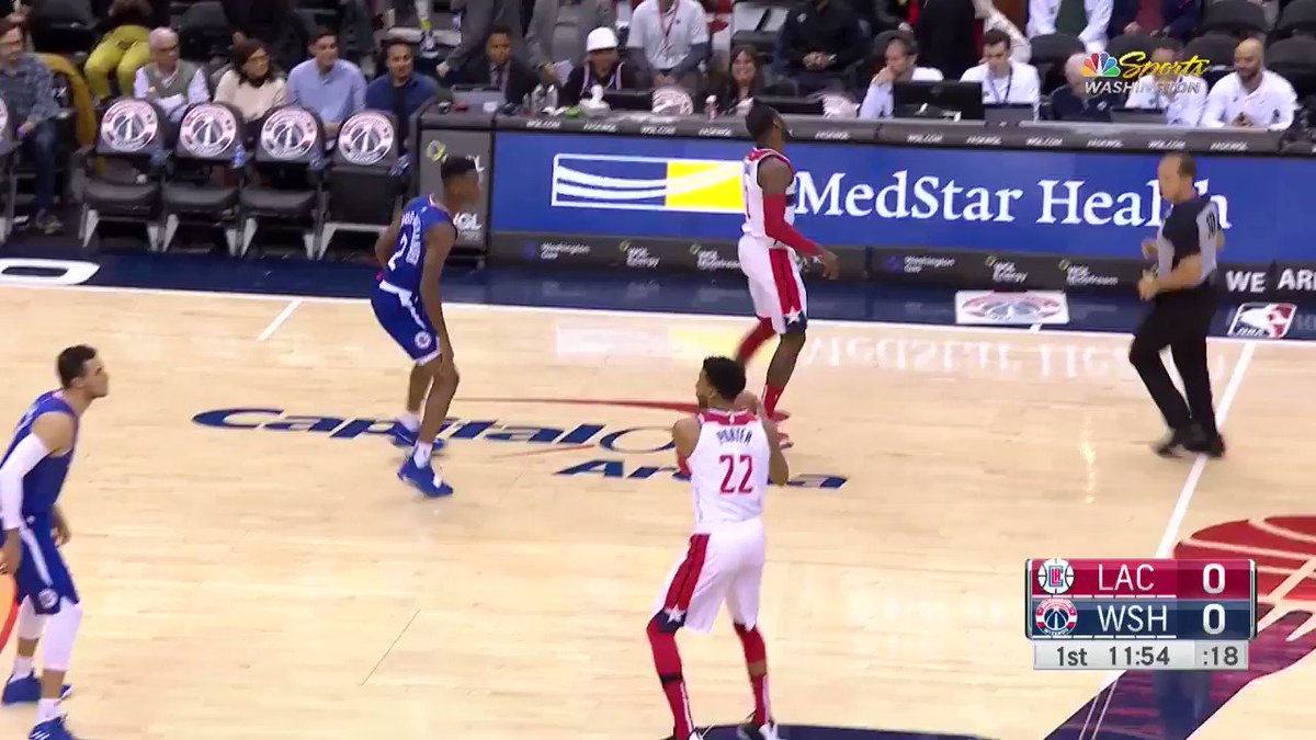 Starting up on #NBA League Pass... Bradley Beal finds Thomas Bryant up top! #DCFamily
WATCH: http://nba.app.link/e/DAE7gCqKkR