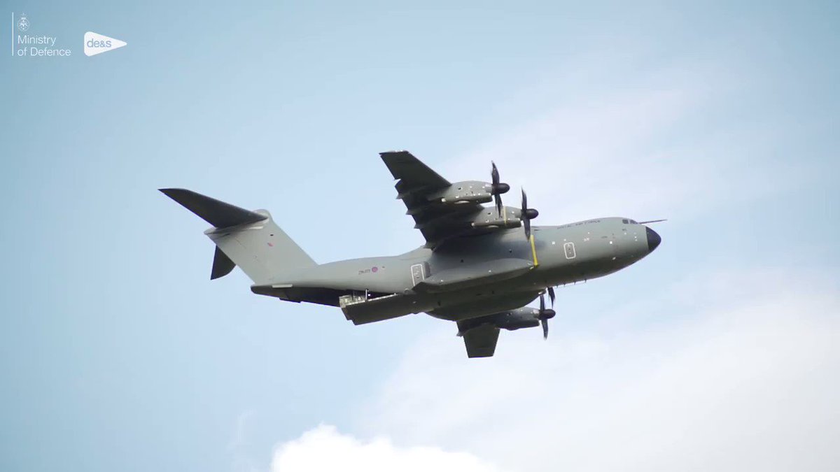 #TBT Watch the moment a @RoyalAirForce Atlas delivered a cargo load weighing 23 tonnes by parachute over Salisbury Plain in a record-breaking test of the transport aircraft’s next-generation capabilities
https://des.mod.uk/uk-atlas-parachute-record …
#AVGeek