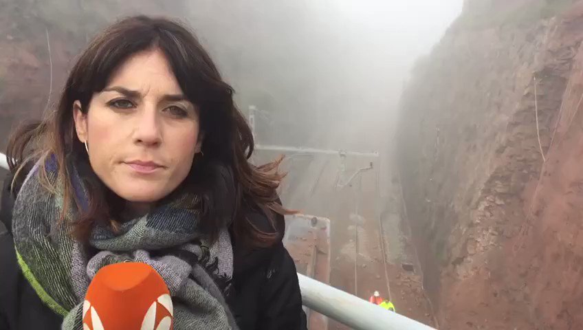 Continúan los trabajos en la vía donde un tren de cercanías descarriló este martes. Informa @blancabasiano http://atres.red/ppwat6