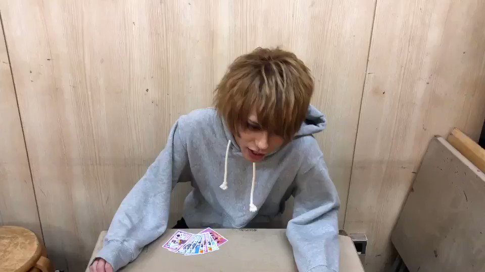 【0.1gの誤算を破産させてみやがれ!!総額5000万円プレゼントリレー!】
応募方法はフォロー&RT
5名の方に「ディズニーペアチケット」をプレゼント
更に!このツイートが2000RT以上でプレゼントリレー第6弾「MCMの財布 」を解禁
2月25日
新宿ブレイズ無料ワンマン
17時半開始