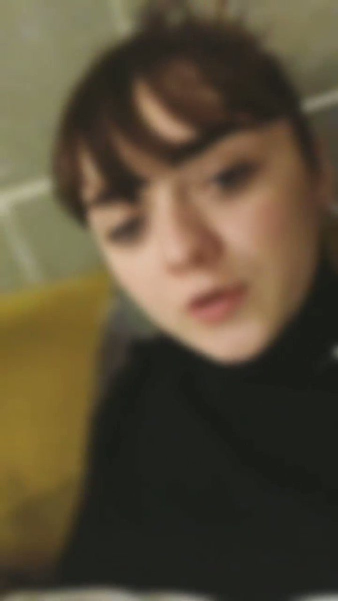 Maisie Williams FR - VIDEO | Maisie et Bill chantant 