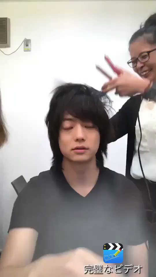 Tomomi 関係ないですがこのツンツン頭制作過程動画の伊藤さんがずっとメイクさんとお話していて途中寝てしまい あ 寝てしまった みたいになっているのグッと来ました 今日から俺は 伊藤健太郎 伊藤さんはお話がお好き