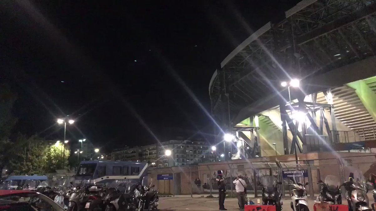 MOTHER OF GOD!
Listen to Napoli’s San Paolo stadium screaming “THECHAAAAAMPIONS”
from OUTSIDE!
