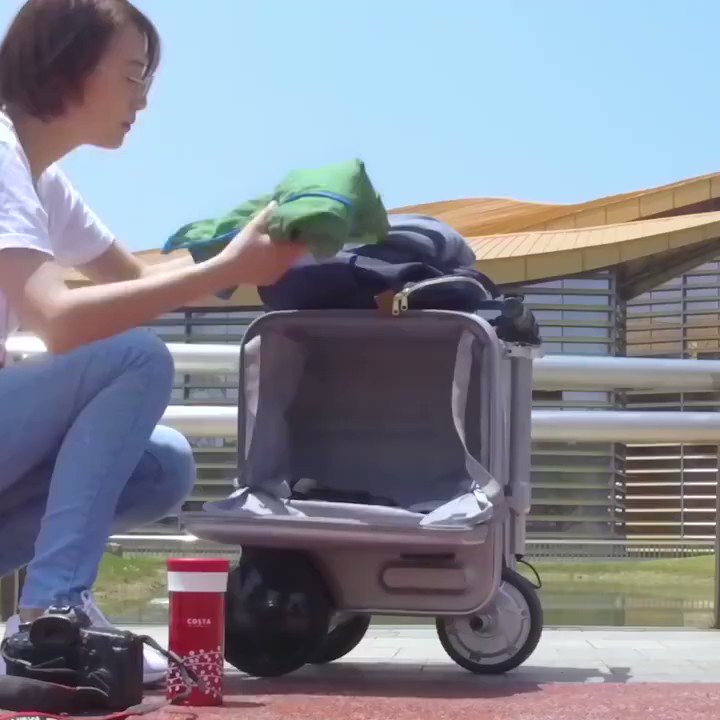 この中国製品はとても良さげ！スーツケース兼乗り物ってすごすぎww