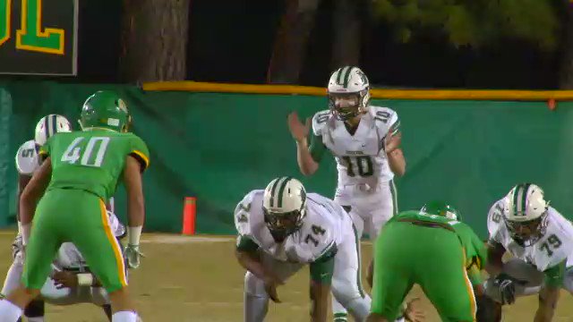 2 big time receivers make 2 big time plays for @dfhsfootball in the first half as they led Summerville 33-7 at halftime of their road playoff game. More to come tonight on #Blitz19 @WLTX ( @jalinhyatt @GageZirke )