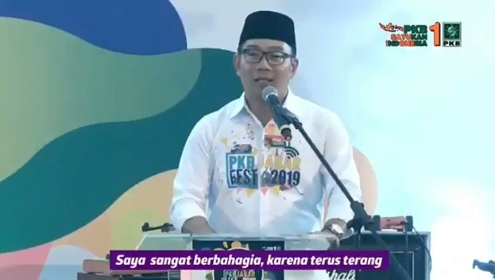 Saya berbahagia sekali, terus terang :
Dari semua Partai, yang paling bertransformasi menuju yang lebih baik, lebih kreatif, lebih merangkul hanyalah Partai PKB. ~ @ridwankamil
Video Lengkapnya bisa dilihat diyoutube : https://youtu.be/4K1jp6oLAhU
@cakimiNOW
@DPP_PKB
#pkbjabarfest