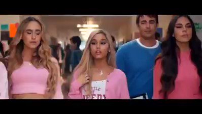 charleigh (@oneslaststime) on Twitter photo 09/12/2018 19:09:42 the things that pop up on my facebook timeline i- the things that pop up on my facebook timeline i-