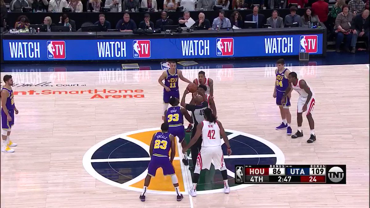Dante Exum spins for the left-handed finish! #TeamIsEverything @NBAonTNT