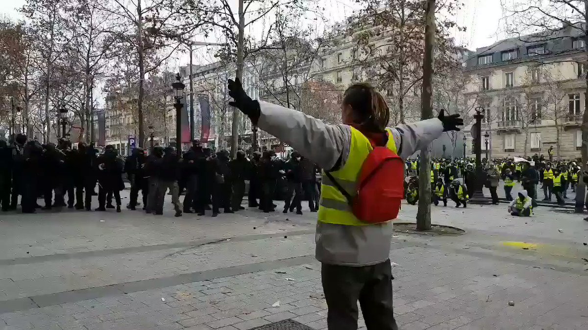 gilets - avec ou sans GILETS JAUNES, couleurs d'une colère sociale, 17 nov-16 déc 2018 QaAf3hE53urIdMo9