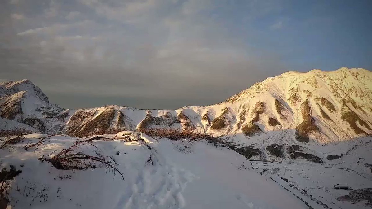Chasing the first powder.
Mt. Tateyama Backcountry.
#HyperSmooth & #TimeWarp @GoPro HERO7 Black.
#QuikStory @Quik_App .
#GoPro #GoProJP #GoProSnow #GoProのある生活 #GoProHero7 #QuikApp #立山 #バックカントリー