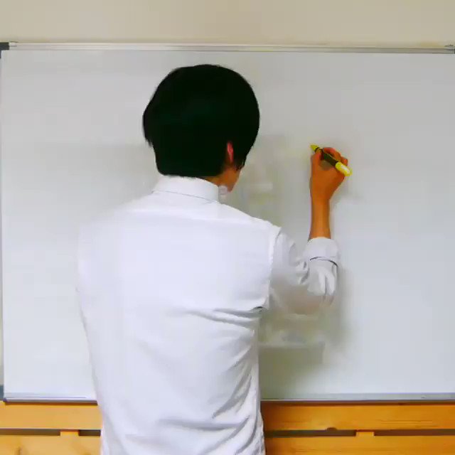 How incredible is this? He's a human dot matrix printer on a whiteboard π³