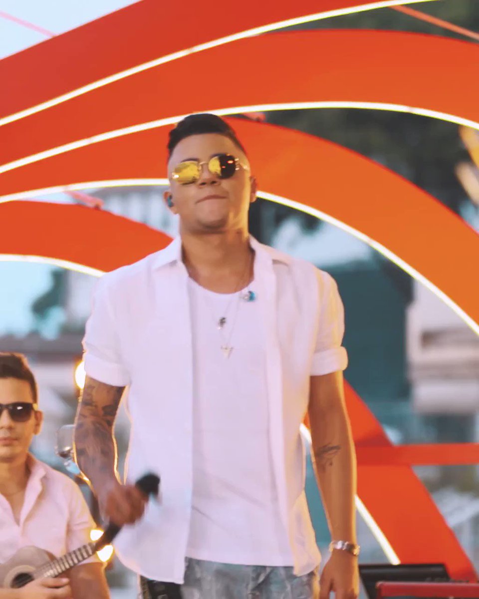Os clipes da primeira metade do meu DVD #PorInteiro, vocês encontram no @youtube! 😅 Vamos pular pra lá então 👉🏽 http://bit.ly/PlaylistPorInteiro … #FelipeAraújo #Atrasadinha #VamosPular