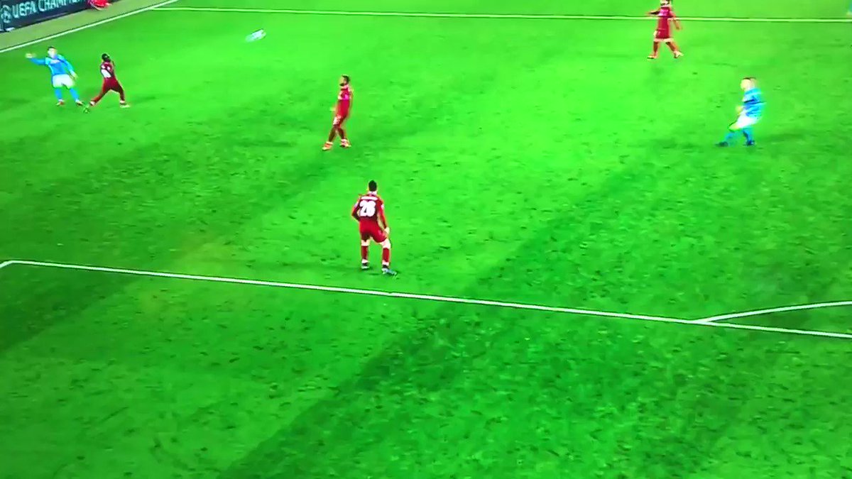 Don’t get me wrong, he’s a good keeper but stop saying this is a “great save”. It’s clearly one of the misses of the season.