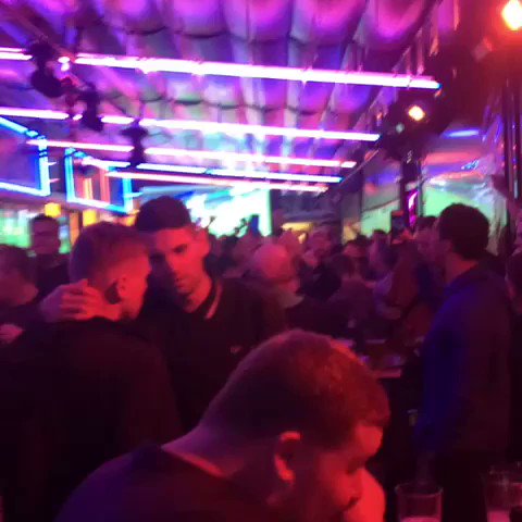 United fans in Benidorm last night
On the 12th day of Christmas my true love gave to me
12 Cantonaโs
11 Cantonas,
10 Cantonas,
9 Cantonas,
8 Cantonas,
7 Cantonas,
6 Cantonas,
Fiiiiiiive Caaaaantoooooonaaaaaaas,
4 Cantonas,
3 Cantonas,
2 Cantonas,
And an Eric Cantona
#Mufc