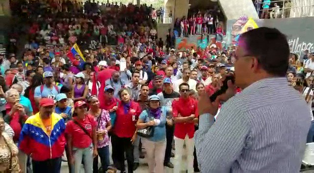 @JauaMiranda :En Venezuela el siglo XXI comenzó el #06Dic de 1998 con la primera gran victoria popular de esta corriente histórica bajo el liderazgo de nuestro Cmdte Hugo Chávez (...) Hace 20 años andábamos contentos, esperanzados todas estas fuerzas que estamos aquí.