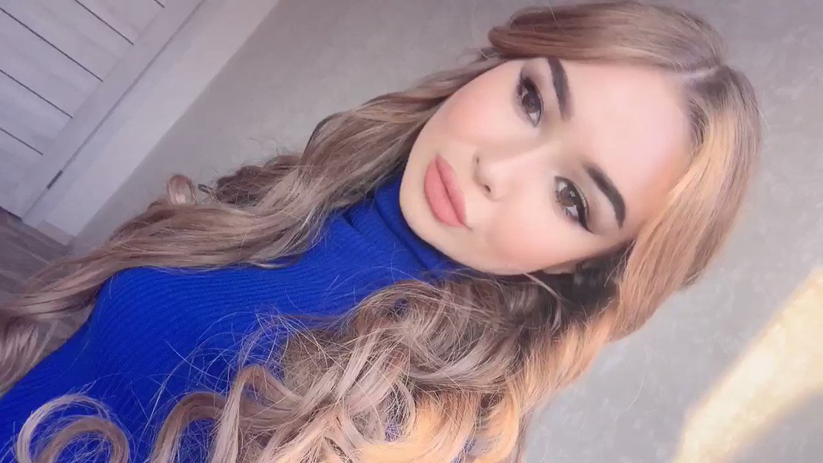 Model - Asian girl assplay