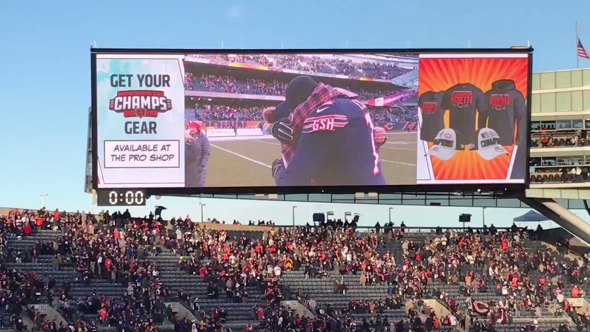 Bears Barroom (@BearsBarroom) on Twitter photo 16/12/2018 21:20:43 Charles Leno with the best play of the day... getting engaged after the #Bears clinch Charles Leno with the best play of the day... getting engaged after the #Bears clinch