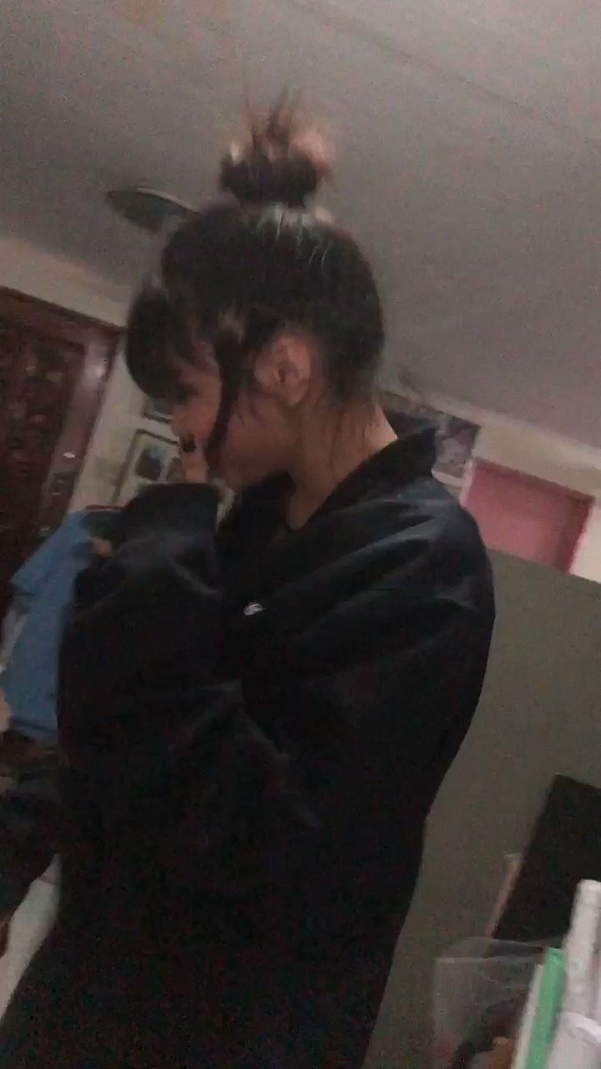 dany papiHO HO HO🎄 (@adxieu) on Twitter photo 16/12/2018 21:46:56 i live with a meme,, my sister is a living meme,,, but i love u @cottoncandieeee i live with a meme,, my sister is a living meme,,, but i love u @cottoncandieeee