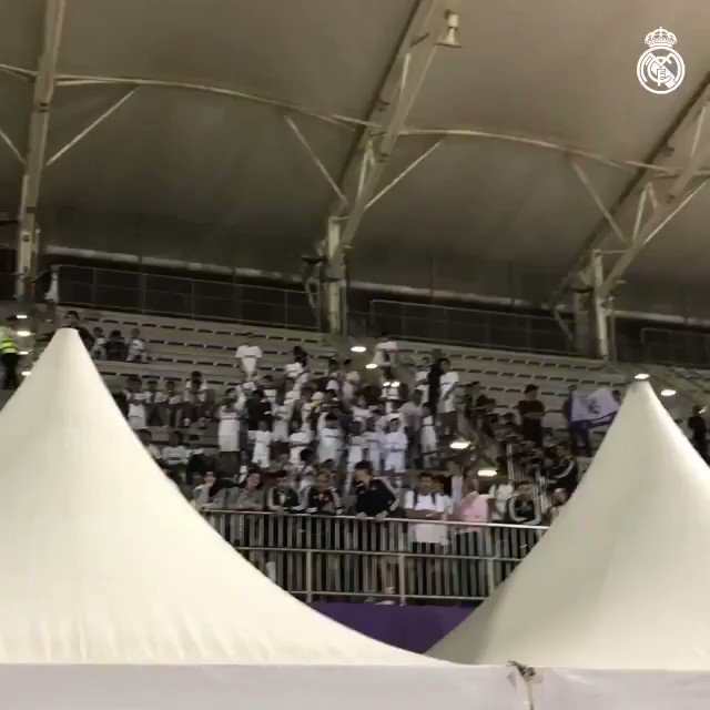 🔊 ¡ENCIENDE EL VOLUMEN!
🙌 ¡Nuestros invitados de la @Fun_Realmadrid están felices de ver a @MarceloM12!
#RMCWC